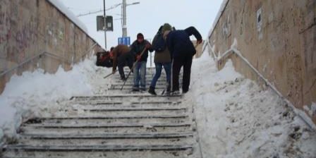 Curaţarea pasajului subteran de la bd. Ştefan cel Mare cu str. Ismail