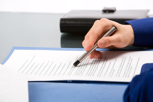 reading_documents_insert_by_Bigstock